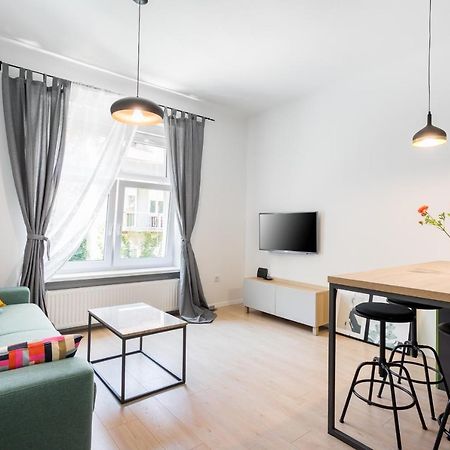Go2Zagreb Chick Apartment Private Parking Available Exterior photo