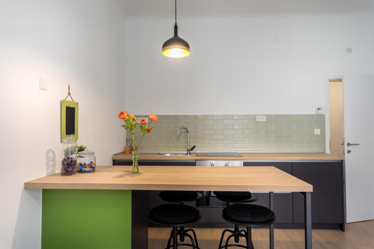 Go2Zagreb Chick Apartment Private Parking Available Exterior photo
